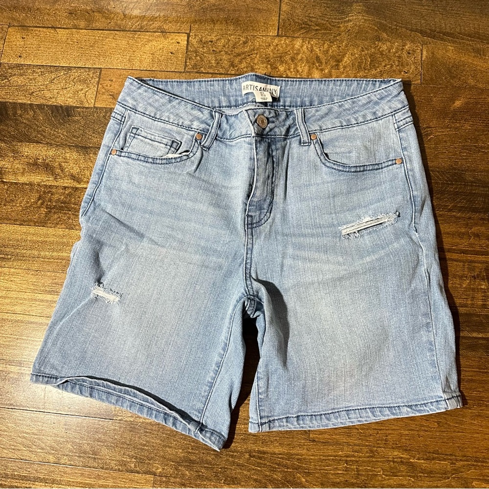 Artisan NY Womens‎ Distressed Light Wash Bermuda Denim Jean Shorts Size 8